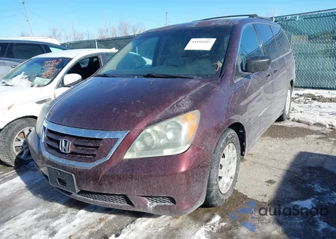 2008 Honda Odyssey Lx z USA, uszkodzony, nr VIN 5FNRL38278B043625